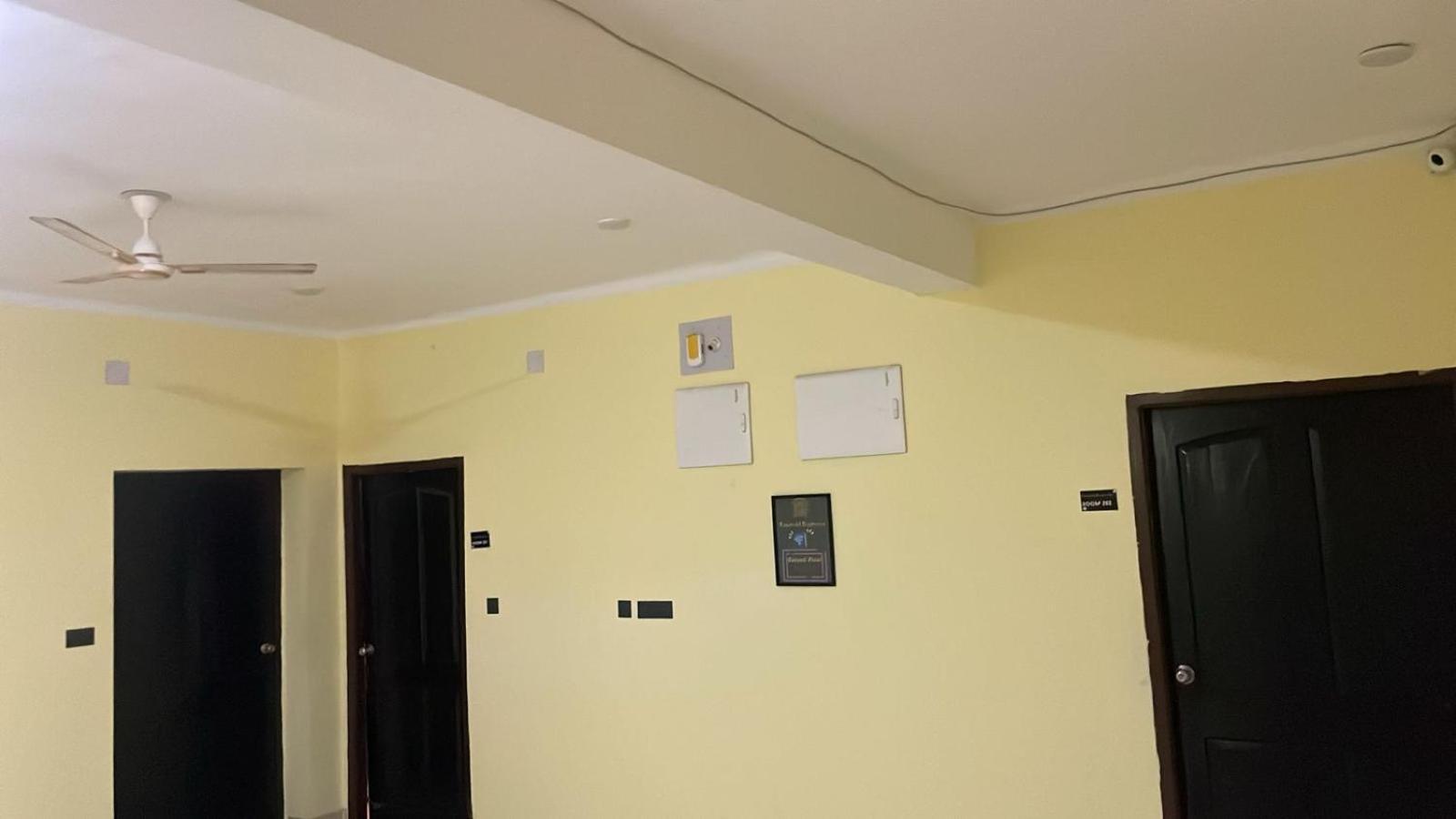 Emerald Euphoria The Luxury Stay Near Infocity Best Seller บูบันเนสชวาร์ ภายนอก รูปภาพ